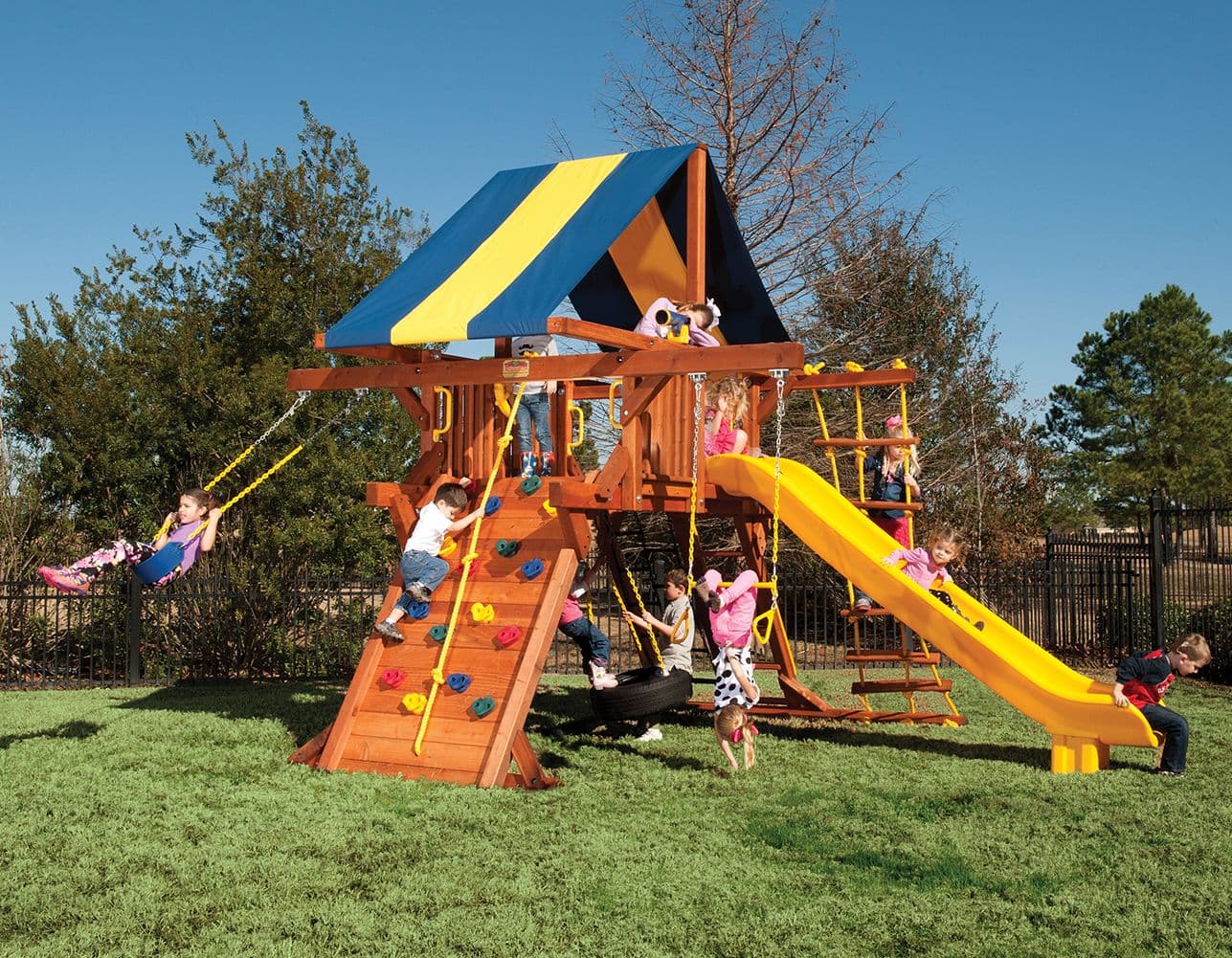 5.8 Jaguar Playcenter - Small Backyard